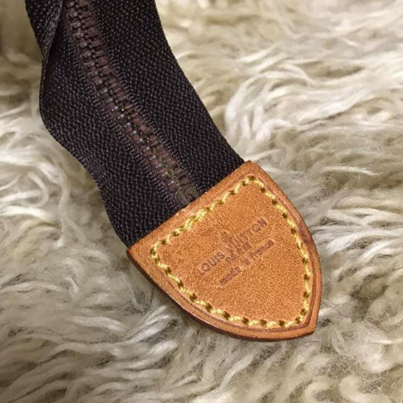 Sake Closed! Toiletry 26 - Picture 13 of 16